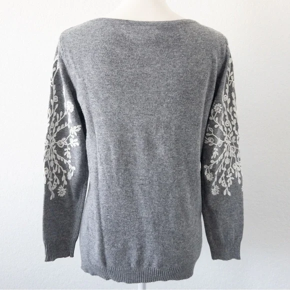 Rain + Rose Gray Embroidered‎ Floral Angora Sweater Size Small - Picture 9 of 10